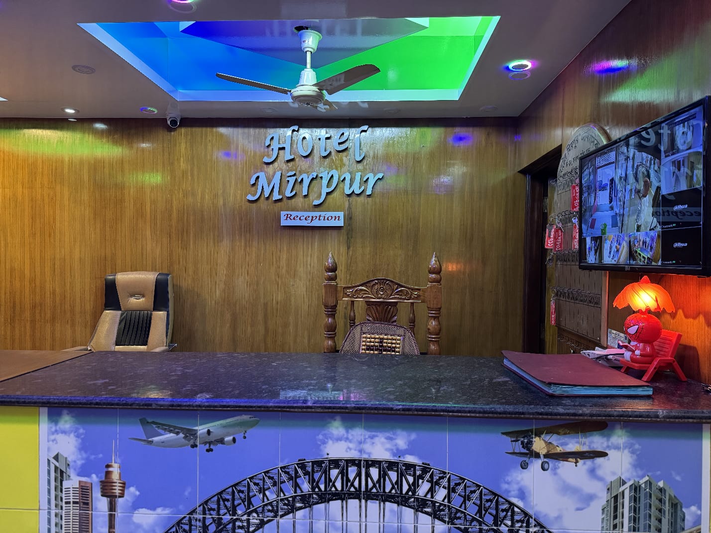 620670762 922364016893063 7802663263858299602 n